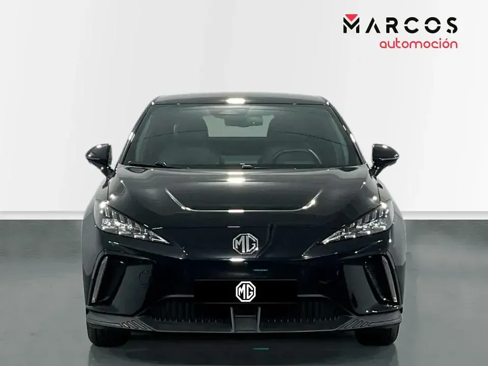 Käytetty MG MG4 EV Luxury 150 kW (204 HP) 2024 Viistoperä