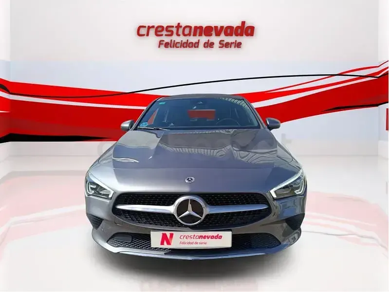 Usado Mercedes CLA200 Shooting Brake 163 CV (119 kW) 2022 Gris / plata Familiar