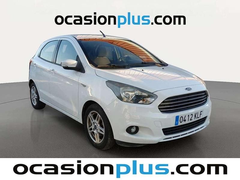 Usado Ford Ka Plus Ultimate 86 CV (63 kW) 2018 Blanco Utilitario