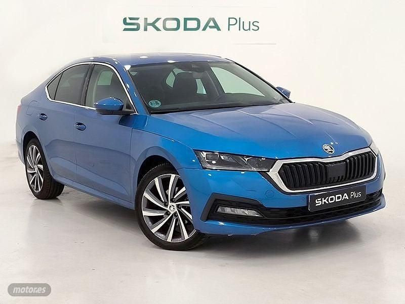 Usado Skoda Octavia Ambition 150 HP (110 kW) 2022 Azul Sedan