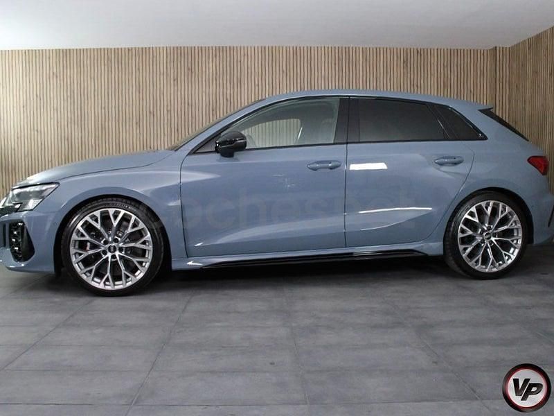 Usado Audi RS3 Premium 400 CV (294 kW) 2022 Gris / plata Berlina