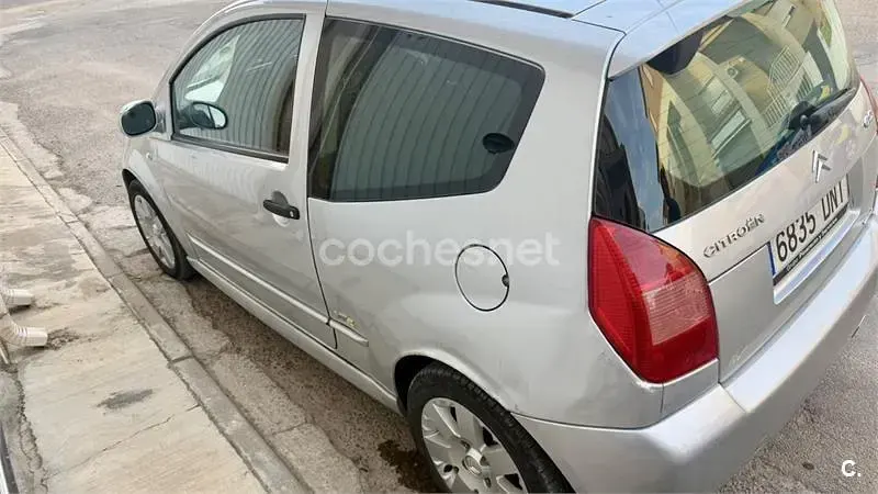 Usado Citroën C2 VTR Sport 75 CV (55 kW) 2005 Gris / plata Utilitario