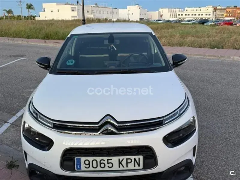 Usado Citroën C4 Feel 100 CV (73 kW) 2018 Blanco Berlina