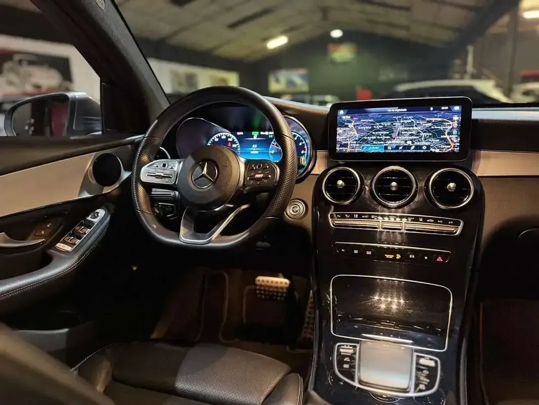 Usado Mercedes GLC300e 317 HP (233 kW) 2021 Cinzento Coupé