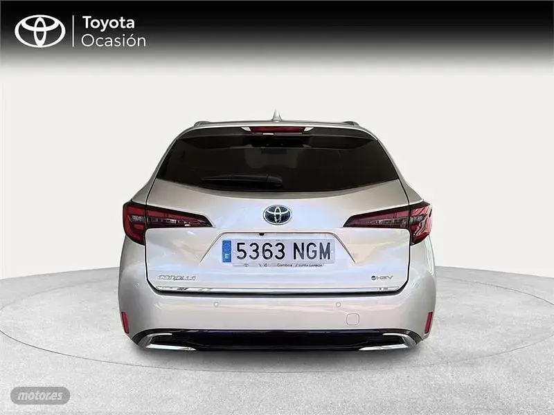 Usado Toyota Corolla Sport 178 CV (130 kW) 2025 Plateado Familiar