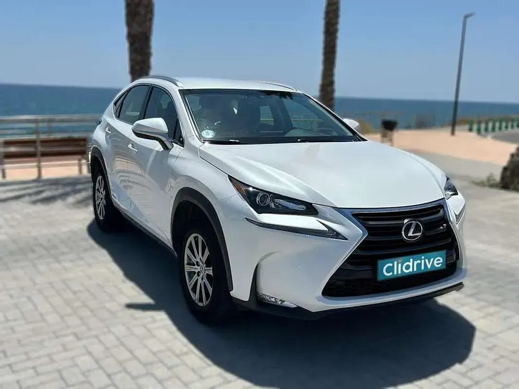 Usado Lexus NX300h Business Edition 197 CV (144 kW) 2017 Blanco SUV