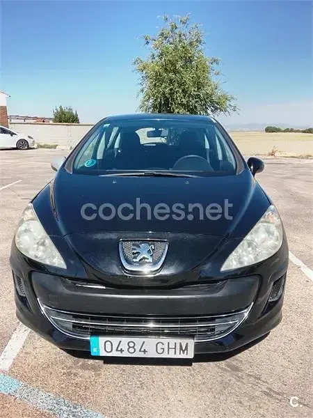 Usado Peugeot 308 120 CV (88 kW) 2008 Negro Berlina