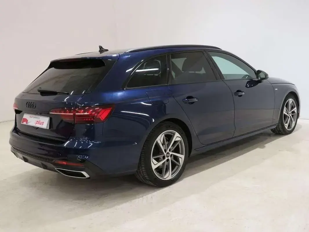 Usado Audi A4 S-Line 163 CV (119 kW) 2024 Azul Familiar