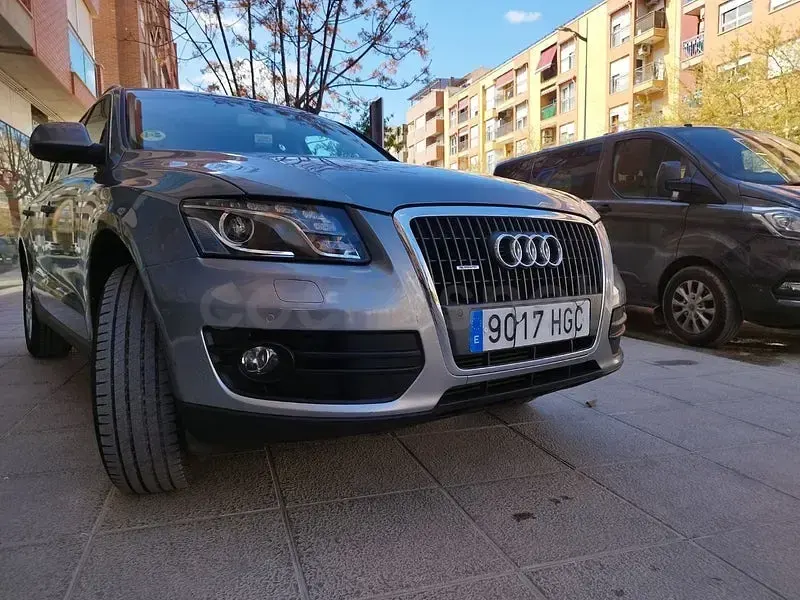 Usado Audi Q5 170 CV (125 kW) 2011 Gris / plata SUV