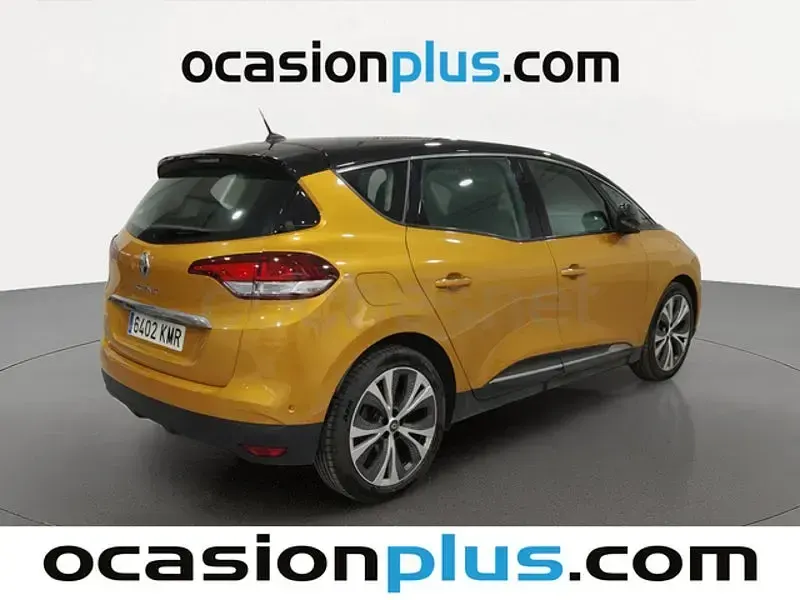 Usado Renault Scénic Zen 130 CV (95 kW) 2018 Amarillo Monovolumen