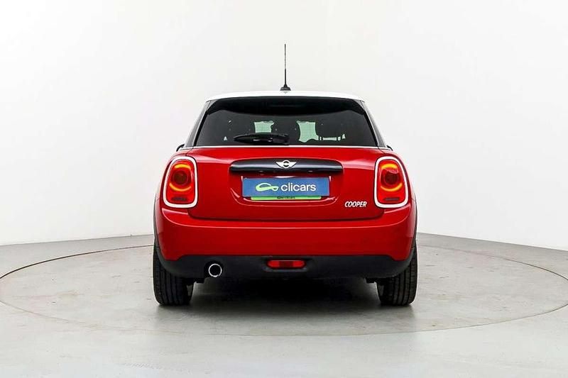 Usado Mini Cooper 136 CV (100 kW) 2016 Rojo Utilitario
