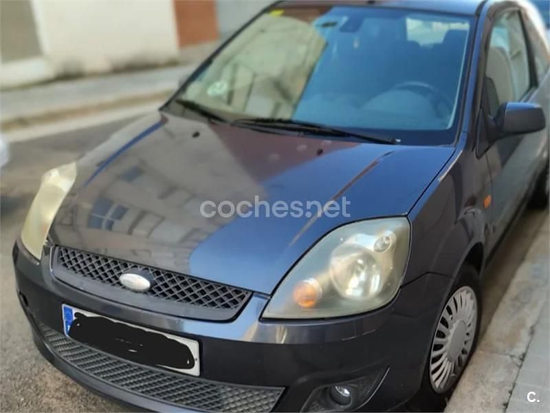 Azul Usado 2006 Ford Fiesta Ambiente Utilitario | 3900 € (Precio justo) - Imagen 1/4