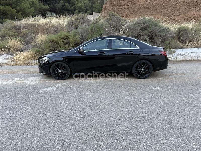 Usado Mercedes CLA200 150 CV (110 kW) 2019 Negro Berlina