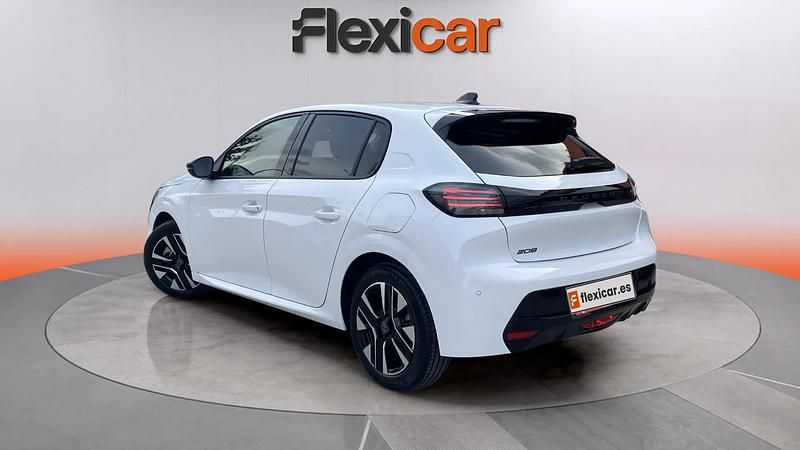 Usado Peugeot 208 Allure 102 CV (75 kW) 2024 Blanco Utilitario