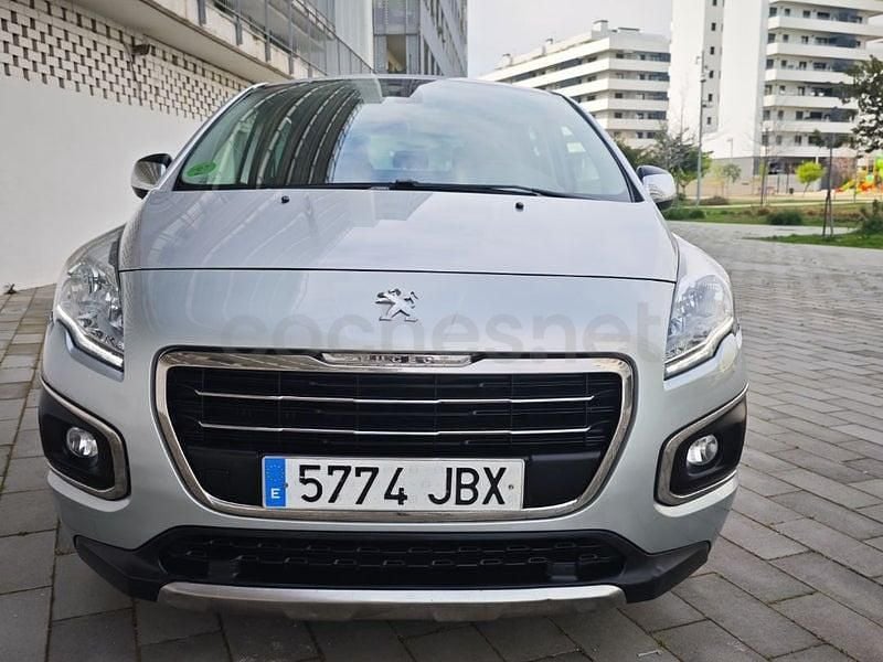 Usado Peugeot 3008 Style 120 CV (88 kW) 2015 Gris / plata Familiar