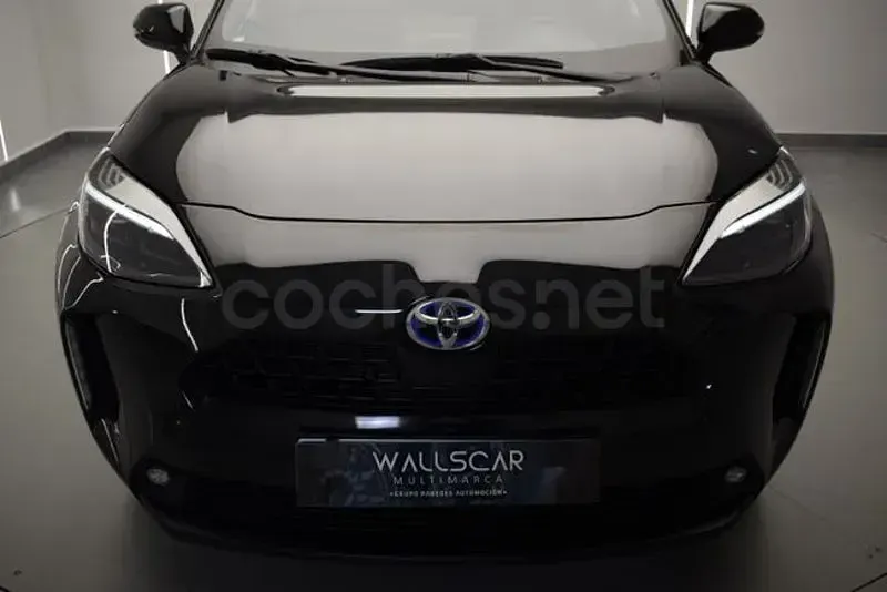 Usado Toyota Yaris Cross Connect Style 116 CV (85 kW) 2022 Negro SUV