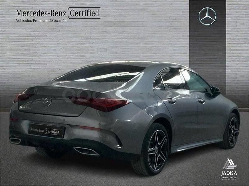 Usado Mercedes CLA250e AMG line 218 CV (160 kW) 2024 Gris / plata Berlina