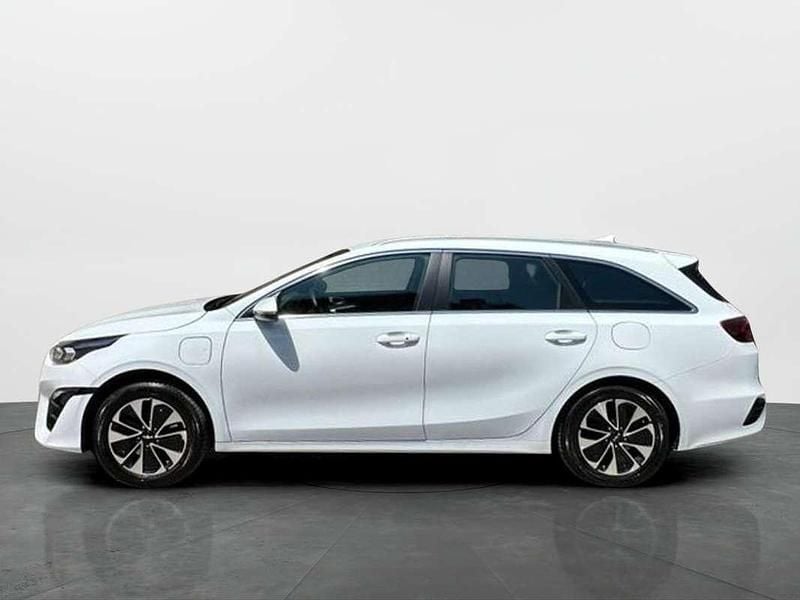 Usado Kia Ceed 143 CV (105 kW) 2022 Blanco Utilitario