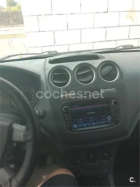 Usado Ford Tourneo Titanium 115 CV (84 kW) 2014 Blanco Monovolumen