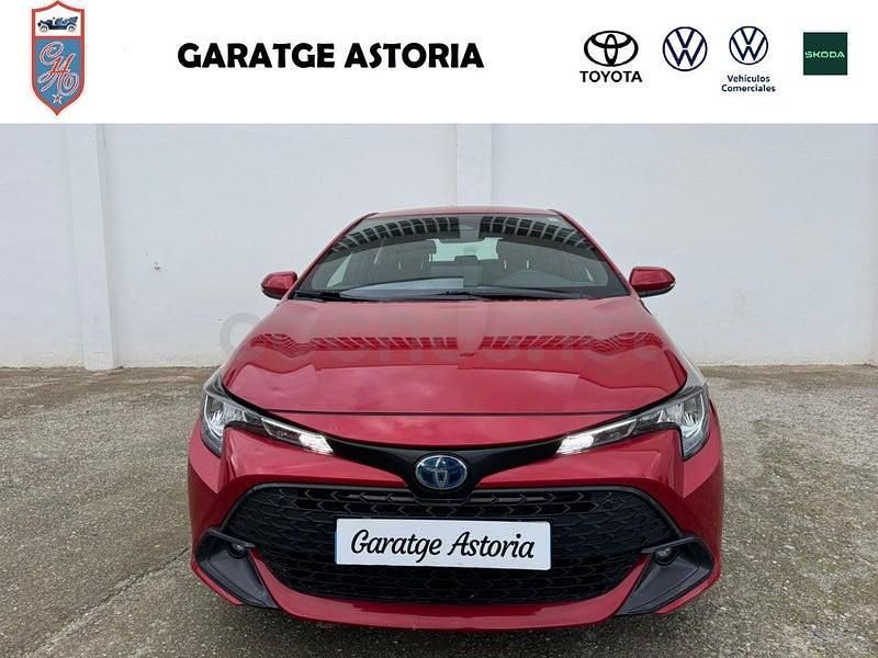 Usado Toyota Corolla Active 140 CV (102 kW) 2024 Granate Berlina