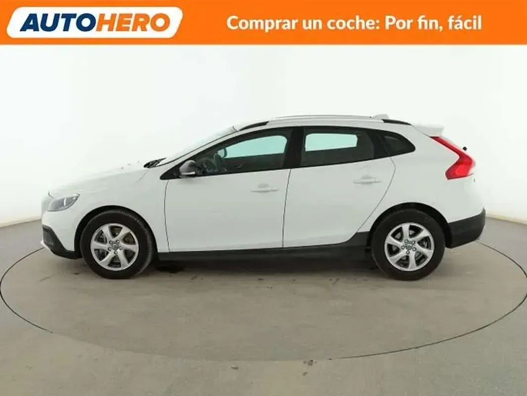 Usado Volvo V40 Momentum 150 CV (110 kW) 2016 Blanco Utilitario