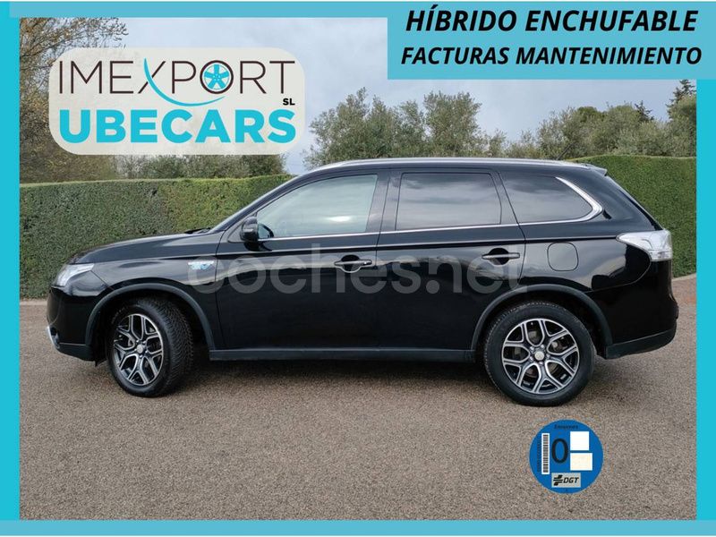 Negro Usado 2015 Mitsubishi Outlander P-HEV Motion SUV | 14.900 € (Precio justo) - Imagen 1/4
