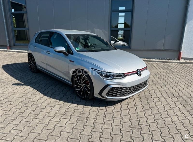 Gris / plata Usado 2021 VW Golf VIII GTI Berlina | 28.990 € (Super precio) - Imagen 1/4