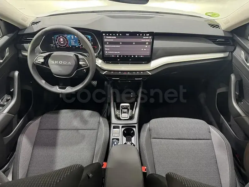 Usado Skoda Octavia Selection 150 CV (110 kW) 2025 Blanco Utilitario