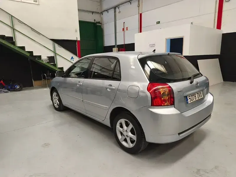 Usado Toyota Corolla Luna 116 CV (85 kW) 2006 Azul Berlina