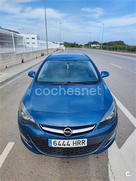 Usado Opel Astra Sportive 130 CV (95 kW) 2013 Azul Berlina