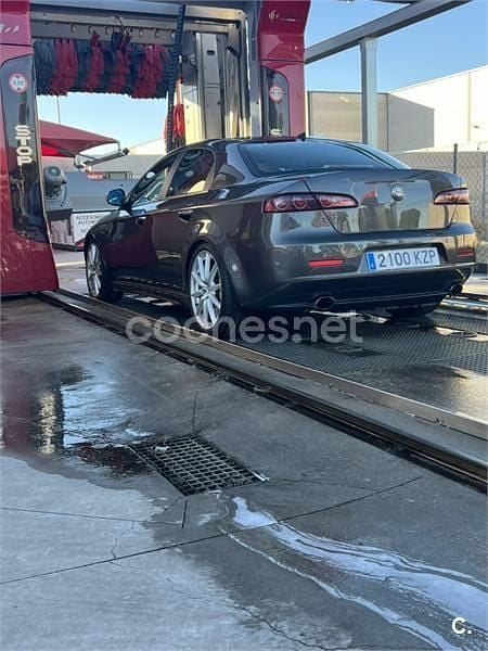 Usado Alfa Romeo 159 Ti 260 CV (191 kW) 2007 Gris / plata Berlina