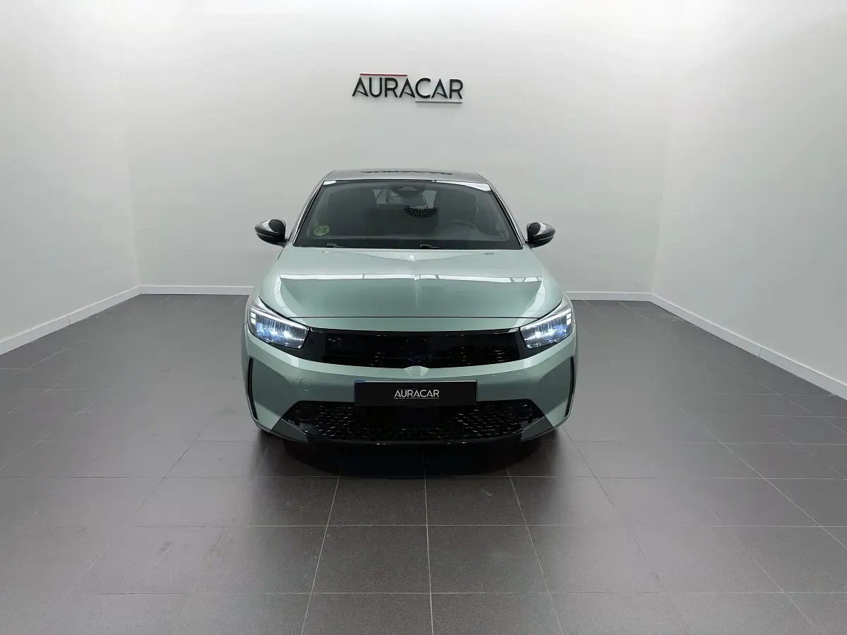 Nuevo Opel Corsa 100 CV (73 kW) 2026 Verde Utilitario