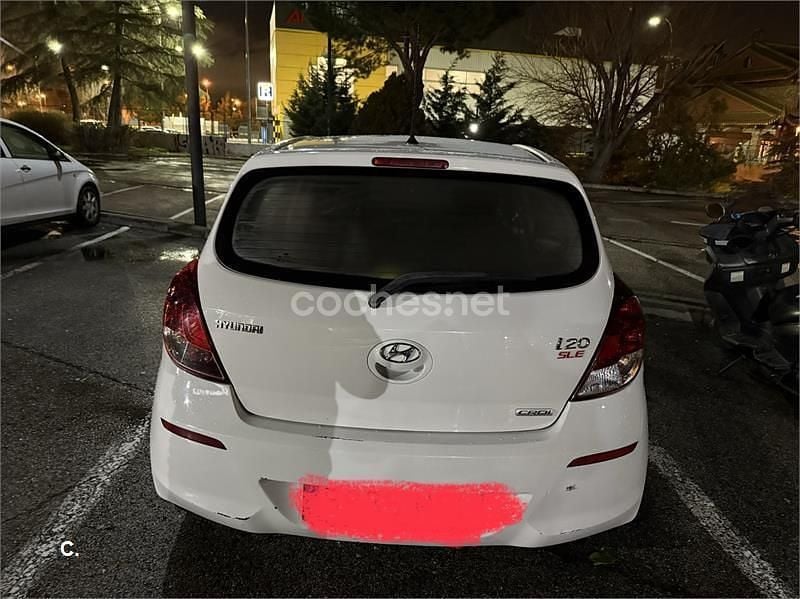Usado Hyundai i20 75 CV (55 kW) 2013 Blanco Utilitario