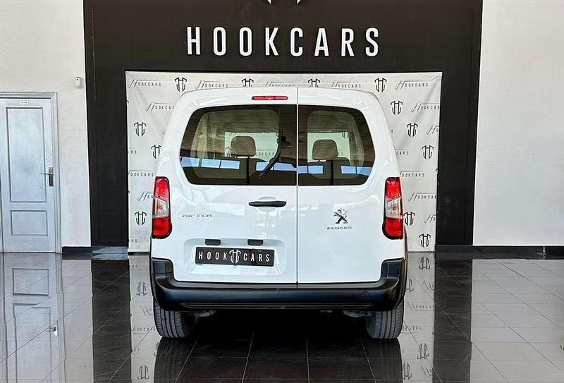 Usado Peugeot Rifter Allure 100 CV (73 kW) 2021 Blanco Monovolumen