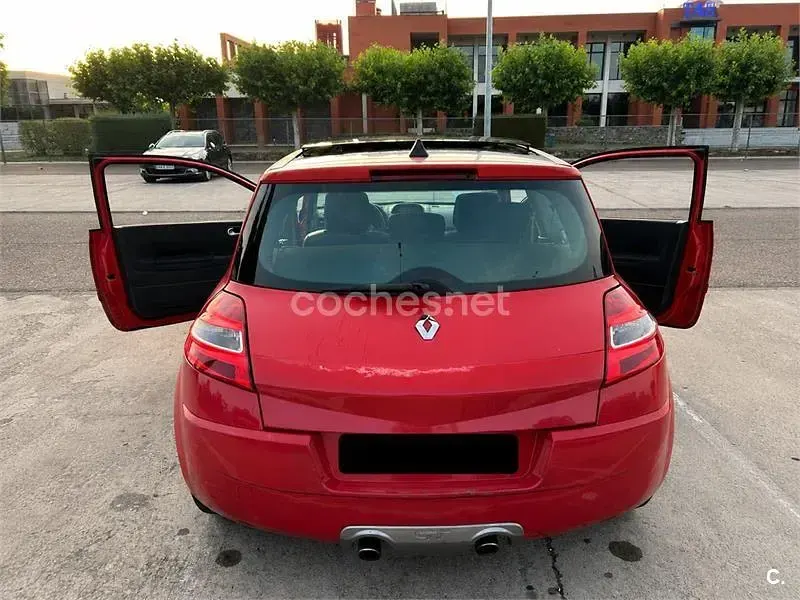 Usado Renault Mégane II GT 150 CV (110 kW) 2007 Rojo Berlina