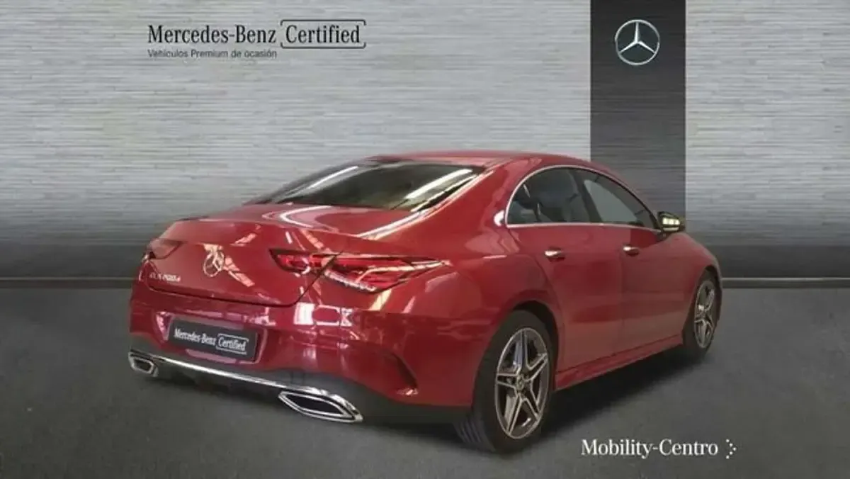 Usado Mercedes CLA200 151 CV (111 kW) 2021 Rojo Berlina