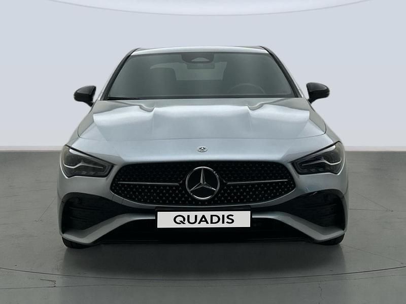 Usado Mercedes CLA220 190 CV (139 kW) 2025 Gris plata Berlina
