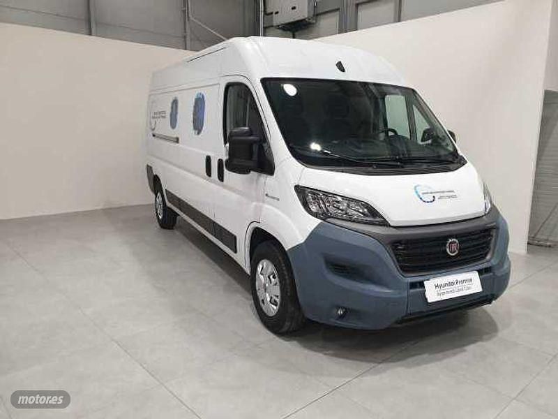 Blanco Usado 2021 Fiat E-Ducato | 46.990 € - Imagen 1/4
