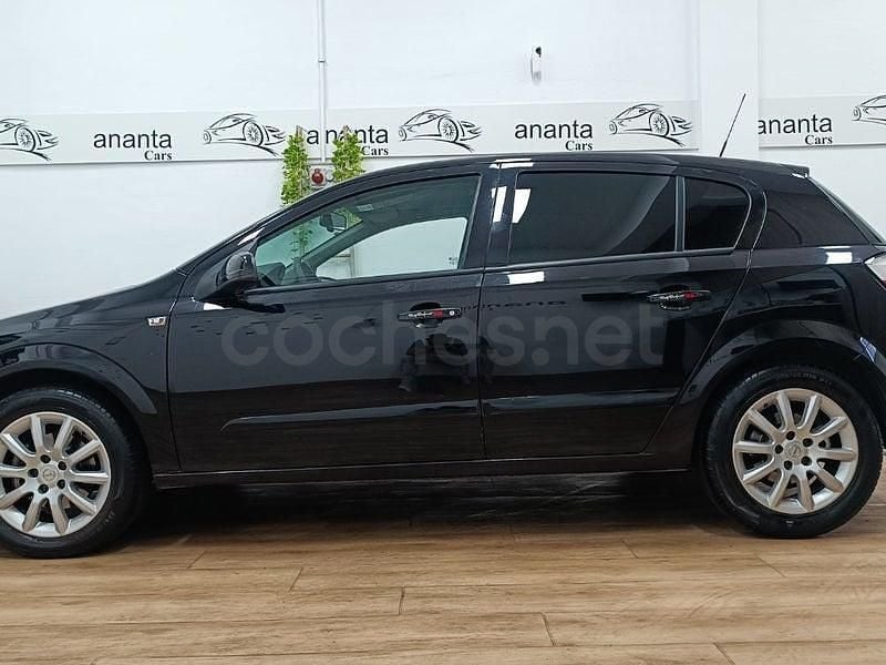 Usado Opel Astra Sport 100 CV (73 kW) 2007 Negro Berlina