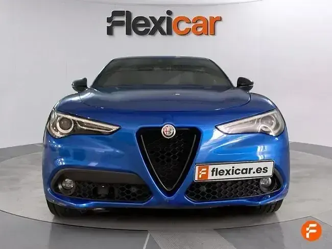Usado Alfa Romeo Stelvio Veloce 280 CV (205 kW) 2022 Azul SUV