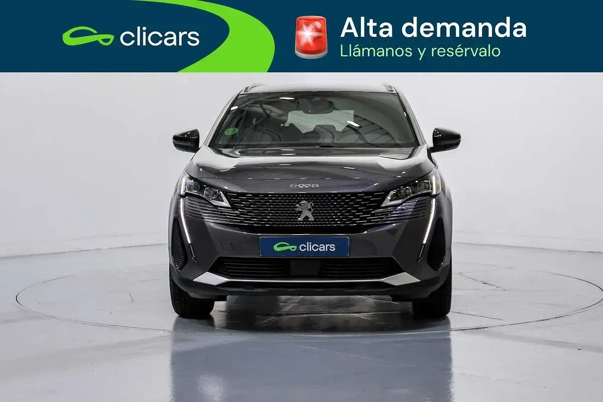 Usado Peugeot 5008 GT 131 CV (96 kW) 2023 Gris SUV