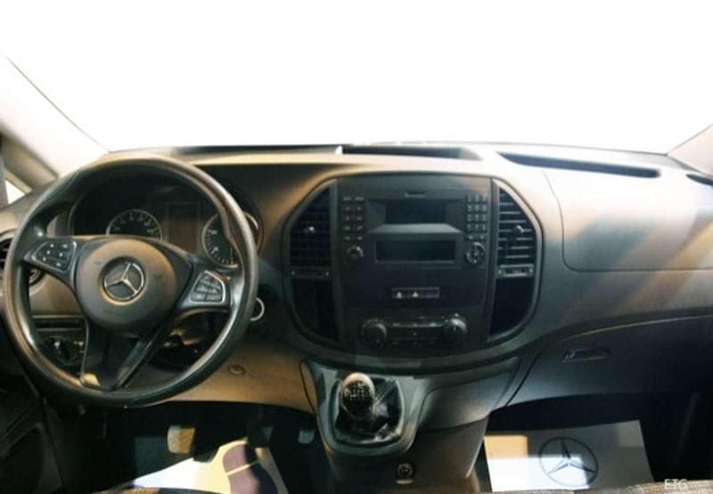 Negro Usado 2021 Mercedes Vito Monovolumen | 28.970 € (Super precio) - Imagen 1/4