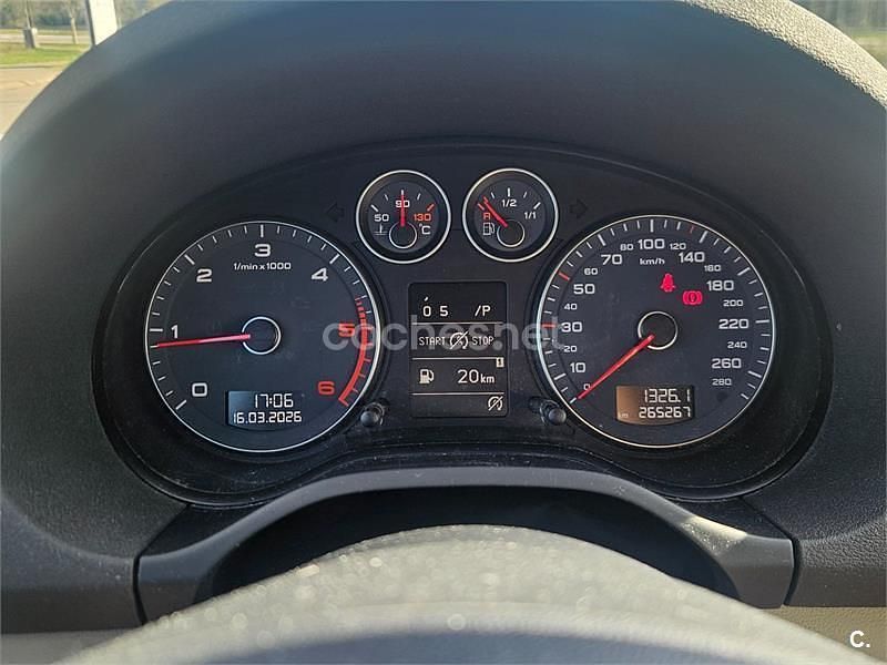 Usado Audi A3 Ambiente 105 CV (77 kW) 2012 Negro Utilitario
