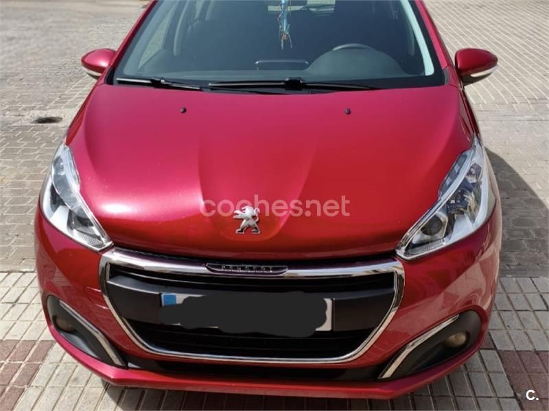Granate Usado 2015 Peugeot 208 Style Utilitario | 6000 € (Precio justo) - Imagen 1/4
