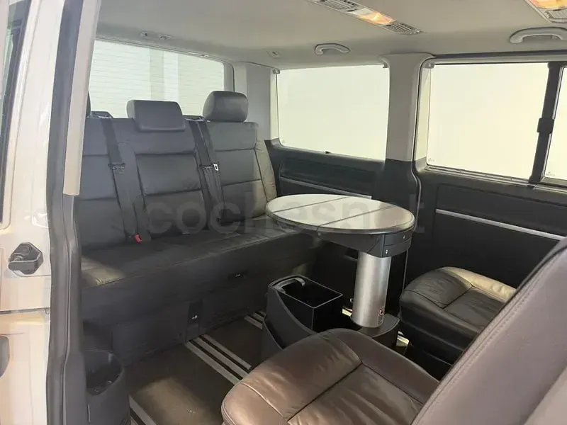 Usado VW Multivan Highline 180 CV (132 kW) 2010 Blanco Monovolumen