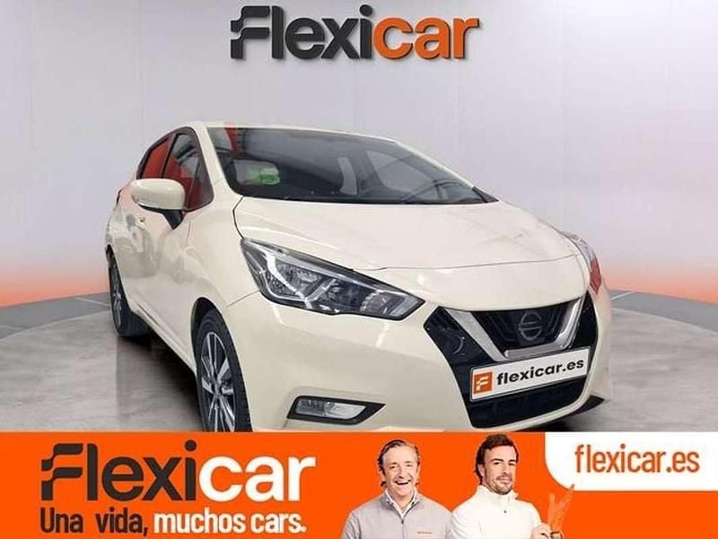Usado Nissan Micra Acenta 92 CV (67 kW) 2019 Beige Utilitario