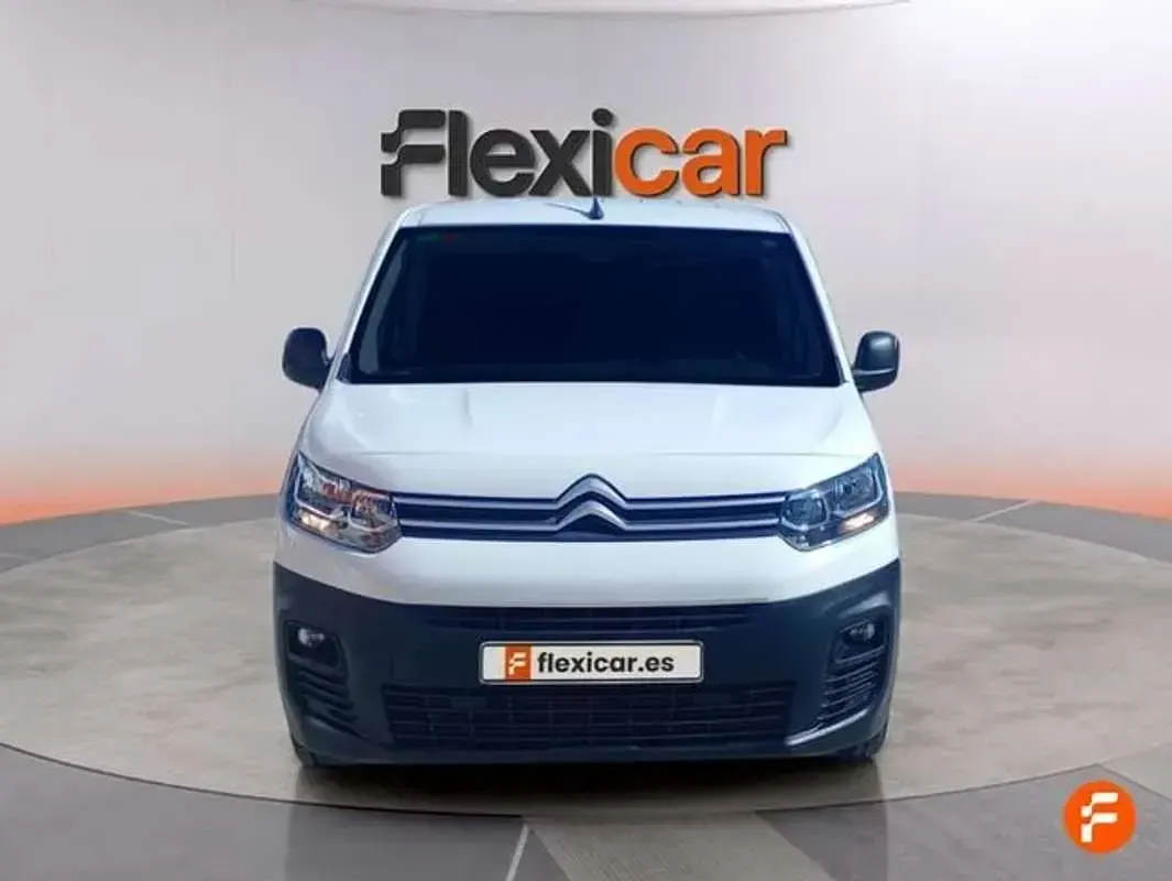 Usado Citroën Berlingo 102 CV (75 kW) 2021 Blanco Monovolumen