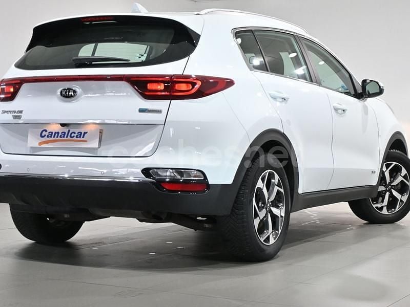 Usado Kia Sportage 136 CV (100 kW) 2021 Blanco SUV