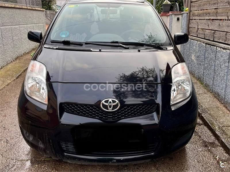 Usado Toyota Yaris Live 69 CV (50 kW) 2009 Negro Utilitario