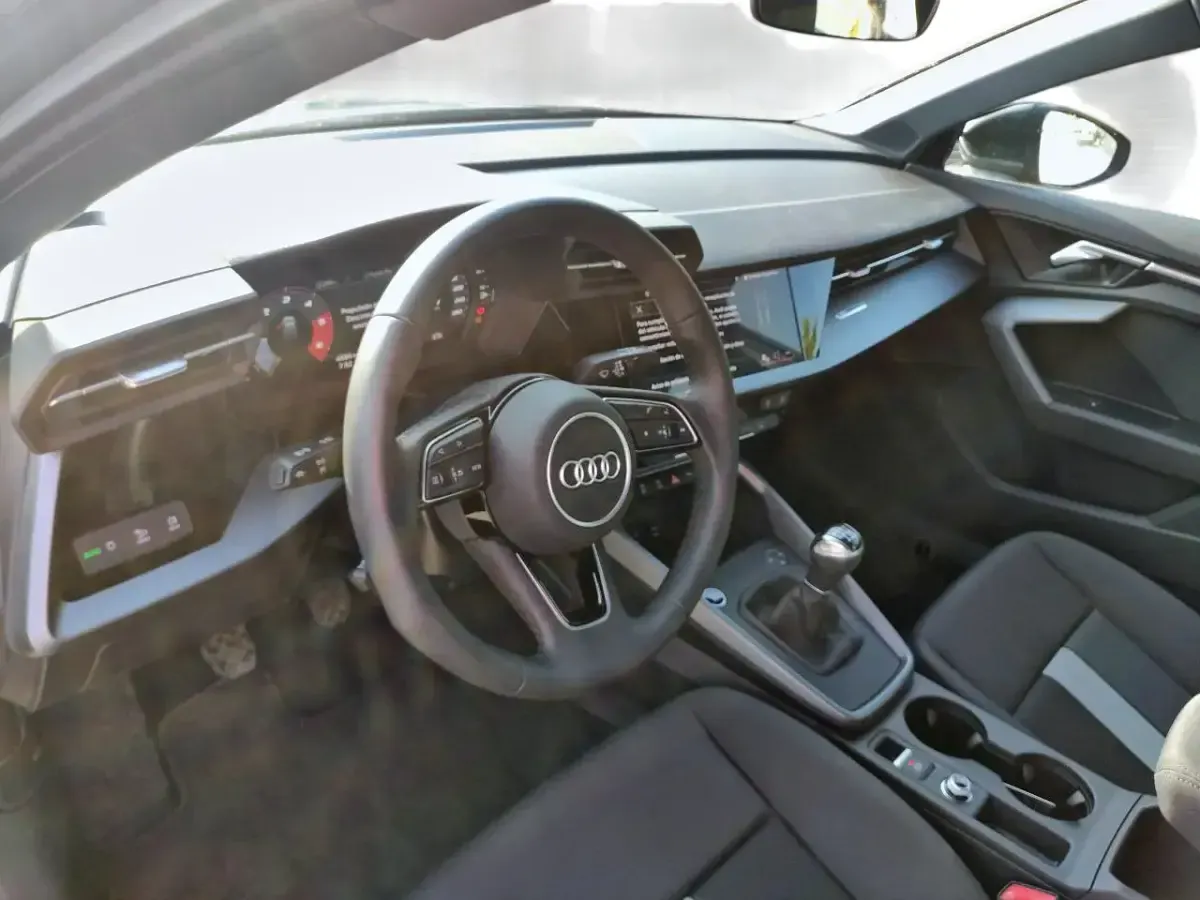 Usado Audi A3 Advanced Plus 116 CV (85 kW) 2025 Gris